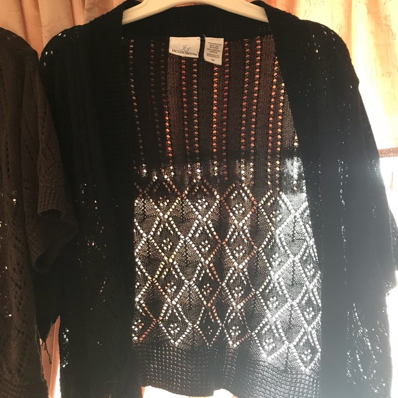 ❗️Sold❗️3x Jacklyn Smith knit Shrugs - Picture 3 of 7